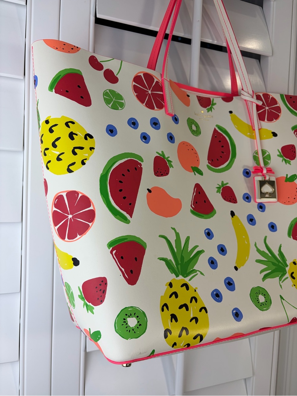 Kate Spade New York How Refreshing Fruit Medley Len Tote - Picture 4 of 9
